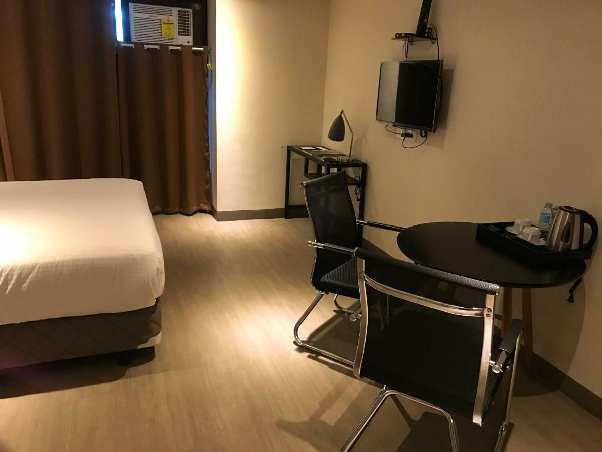 Maxx Hotel Ortigas Pasig City Eksteriør billede