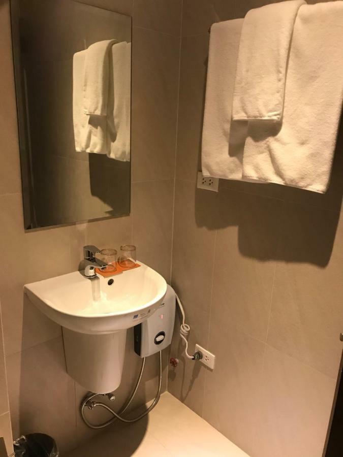 Maxx Hotel Ortigas Pasig City Eksteriør billede